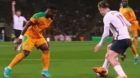 女星遭遇男子突然拥抱乱摸，现场失控不堪